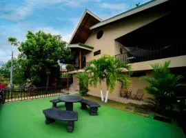 Blu House Nature & Tours