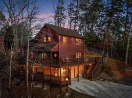 Hilltop Oasis, Strip 4 min, Hot Tub, Games, Pets