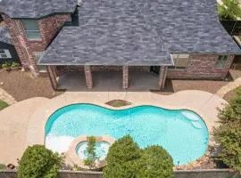 Lovejoy Serenity - Amazing pool, Games, Movie Room