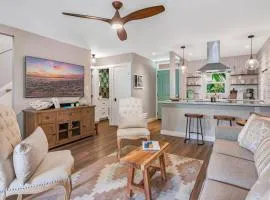 2BR 2BA The Aloha Cottage