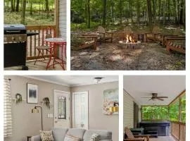Modern decor, Hot Tub, Fire Pit, Grill, & Games