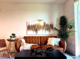 Luxury Haven 10 Min From Disneyland With Pool & GYM