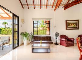 Moderna cabaña en Viterbo con Aire AC y Piscina