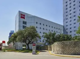 Ibis Monterrey Valle