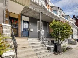 Private Backyard Jawn! Multi-Level Philly Rowhouse