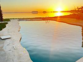 Breezy island Hotel, hotel que aceita pets em Siwa