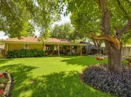 Home with Backyard Oasis Less Than 7 Mi to ATandT Stadium!
