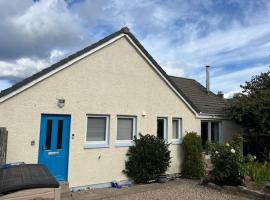 Lighthouse Cottage Cullen, hotel in Cullen
