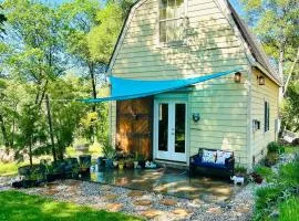 Blissful Acres hilltop cottage