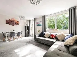 Modern 3-Bed Maisonette - Epping High Street - Parking - LMV Property