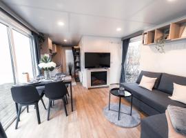 Tiny House mit Terrasse und Garten in Altstadtnähe inkl Parkplatz, hotel in Weiden