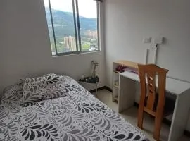Comoda y práctica habitación en Niquia