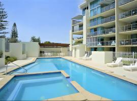 Oceanfront Ground Floor Apartment - Dwell 3 in Bargara, hotel in Bargara