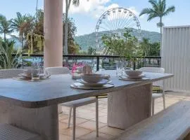 Montipora Luxe Beachside Apartment