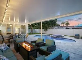 Azure Hideaway w Private Heated Pool, 8 Min to St Pete Beach