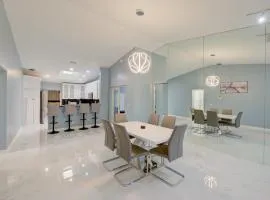 4BR Lakeview vacation home with 5beds, sleeps 10, Game Room, Mins to Sawgrass Mills