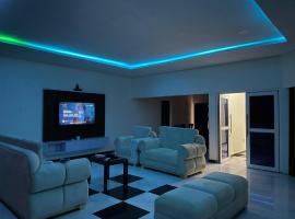 The Grace Home, хотел в Aro