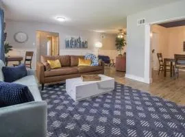 Game Room - 100 inch projector - By Marsh