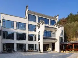 花筑庐江满山红遍民宿