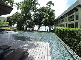 Zire Wongamat - 1 bedroom Condo with Seaview