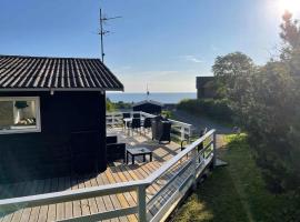 Holiday Home With A Fantastic View, hotel u gradu 'Allinge'
