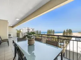 Oceanfront 3-Bed Retreat with Pool-Steps to Beach