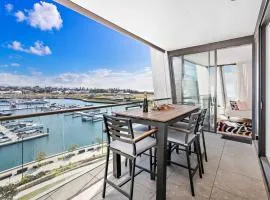The Marina Outlook - Elevated Views