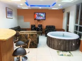 Espectacular Jacuzzi y Turco para relajarse