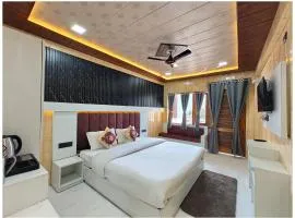HOTEL BOUTIQUE SANGITA PARADISE LAKE VIEW MALL ROAD NAINITAL - Newly Decorated - Near Mall Road Laxurious Lake View Rooms With Balcony - Free Parking & Wi-fi - Restaurant Facilities - Best Hotel In Nainital