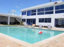 Private Villa w Pool BBQ Up to 25Guests