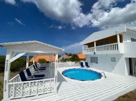 Five Bedroom Villa with Swimming Pool