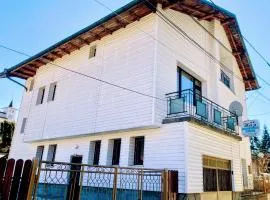 Niya Guest House