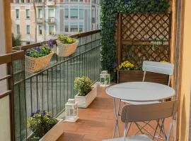 Beautiful floral apartment on Navigli