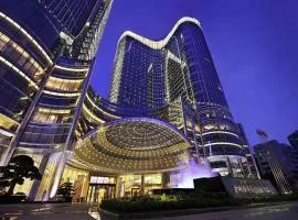 Sofitel Guangzhou Sunrich - Free Shuttle Bus to Canton Fair Complex & Overseas Buyer Registration Services during Canton Fair Period