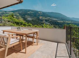 Oberegghof Ferienwohnung Laugen, Hotel in Riffian