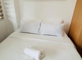 Peaceful Escape with City Convenience, guest house in Mandurriao