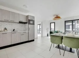 Elegant Appt - 2BDR-6P - Near Paris & La Defense