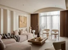 The Emerald Bamboo Hanoi-Tranquil Hideout with Rooftop Pool & Elevator-Near Old Quarter