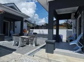 Che Puan Homestay Baling - 2 unit house with kids pool