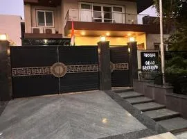 VARDAN Homes