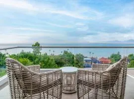 Cozy 2-Bed Apt by the Sea Beach - KBR37