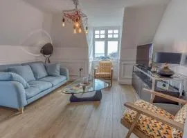The Seasalt Loft -Stylish Apartment with Sea Views - Crabpot Cottages, Sheringham