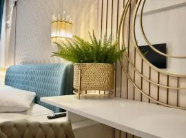 Aqua Vista Queens Apartament 2 Camere Mobilat Lux Langa Infinity Resort Parcare Privata