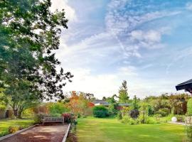 TheGilgahouse gardenroom, готель з парковкою у місті Наксков