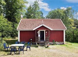 KRO048-Urshult-Vaesterbotorp-Bosgard, hotel in Urshult