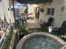 Delphitea Philoxenia – hotel w mieście Itea