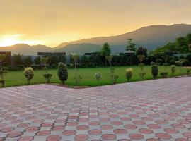 Ek Farms House, hotel em Islamabad