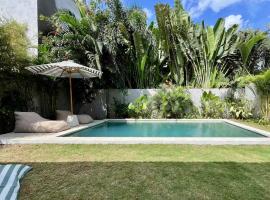 Seseh Beach Villa, Walk 3 mins to the beach, hotel a Cemagi