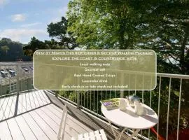 Tree Top - Perfect Apartment For Relaxing Getaway, Balcony, Parking