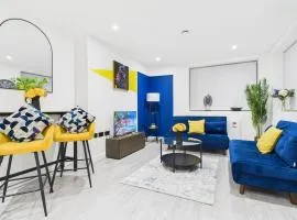 Radiant & Modern 2 Bedroom Flat Sleeps 8